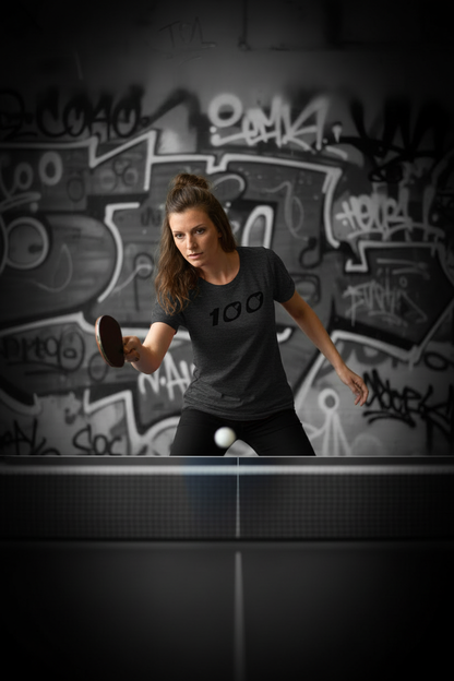 Action shot šedé tričko